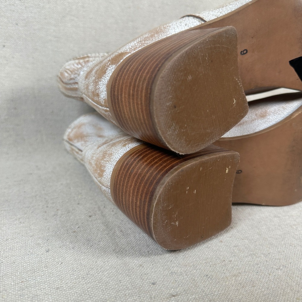 Diba True Walnut Grove White Distressed Crackle Leather Western Ankle Boots 9 - Picture 6 of 9